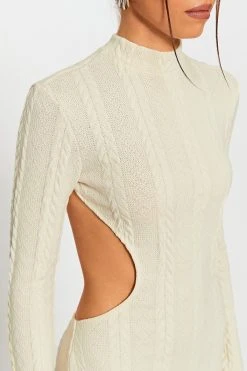 SOLADO Cable Knit Open Back Long Sleeve Mini Dress 11 SOLADO Cable Knit Open Back Long Sleeve Mini Dress -Solado Shop 9.20B ODM 28029 1800x1800