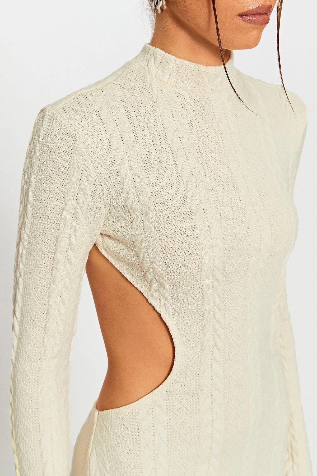 SOLADO Cable Knit Open Back Long Sleeve Mini Dress 5 SOLADO Cable Knit Open Back Long Sleeve Mini Dress - Image 5