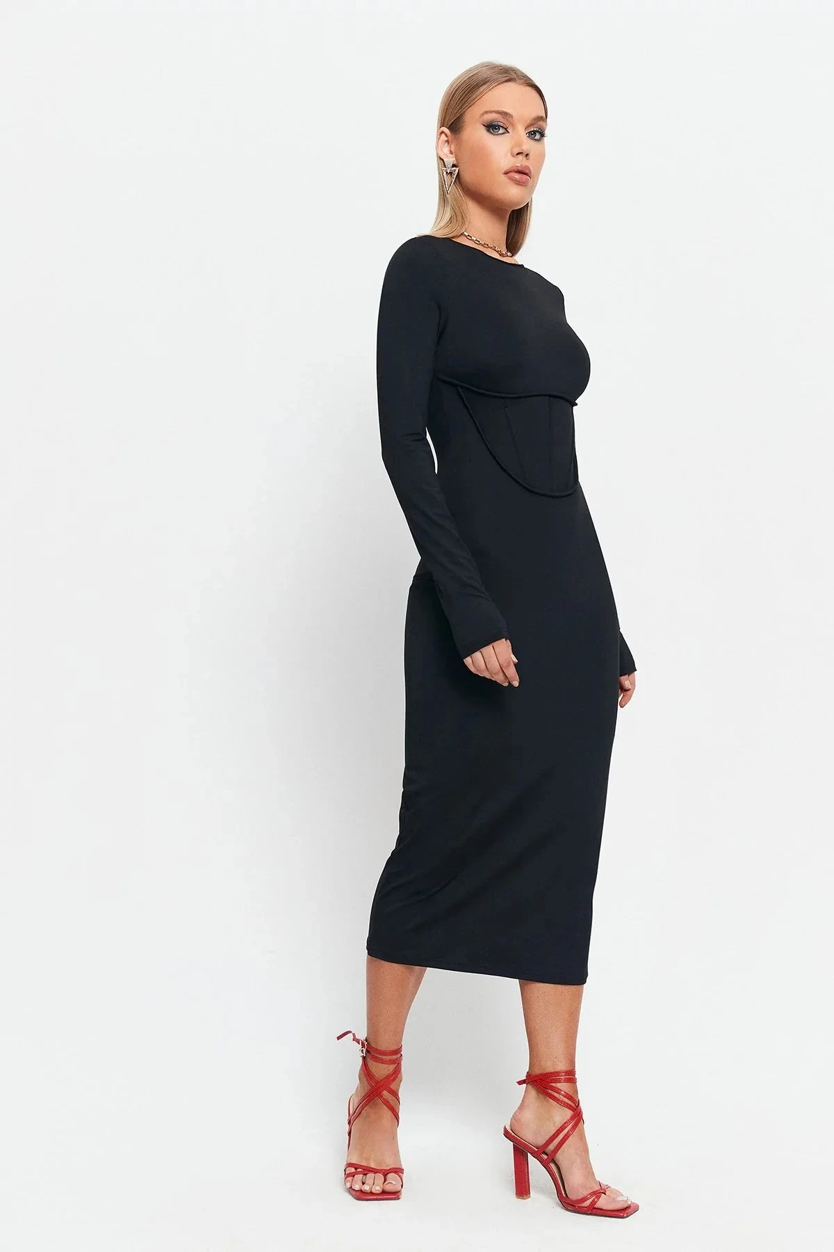 Solado Seam Detail Solid Long Sleeve Bodycon Midi Dress 3 Solado Seam Detail Solid Long Sleeve Bodycon Midi Dress - Image 3