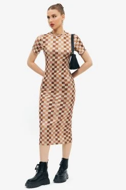 Solado Checkerboard Print Short Sleeve Bodycon Maxi Dress