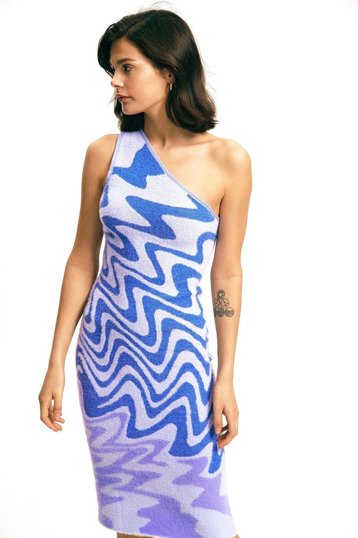 Solado One Shoulder Abstract Print Backless Sweater Dress 4 Solado One Shoulder Abstract Print Backless Sweater Dress - Image 4